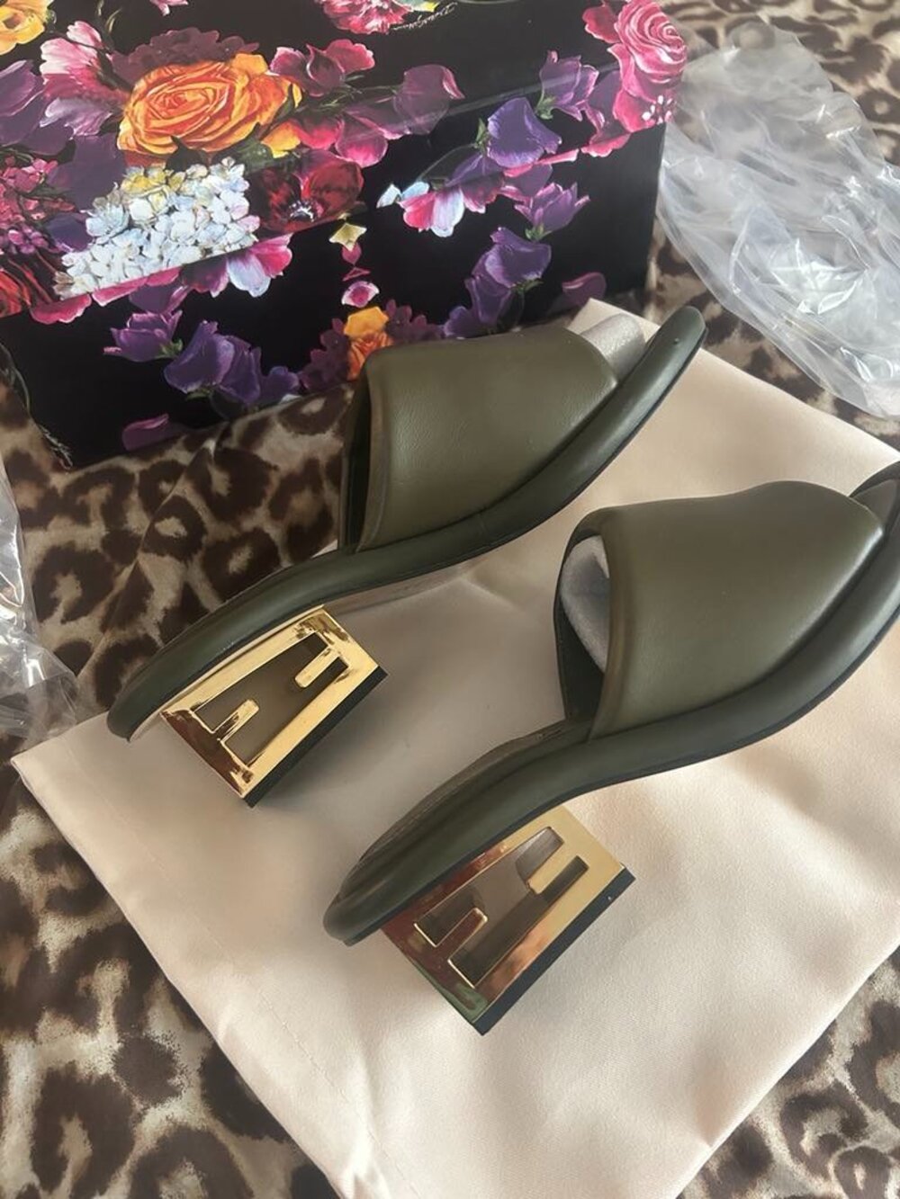Fashion design leather sandals 6